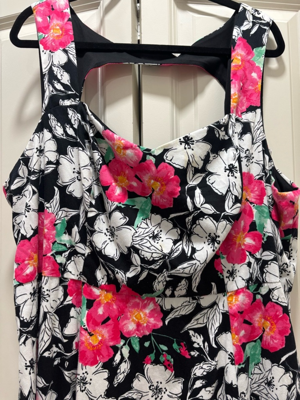 TORRID Sz 22 Sweetheart Neckline Sleeveless Black & White Floral Dress - Picture 11 of 13